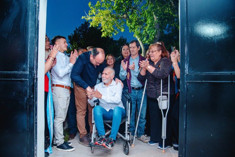 Miodowsky cumple con el Barrio Frondizi y deja renovada a nuevo su Unión Vecinal