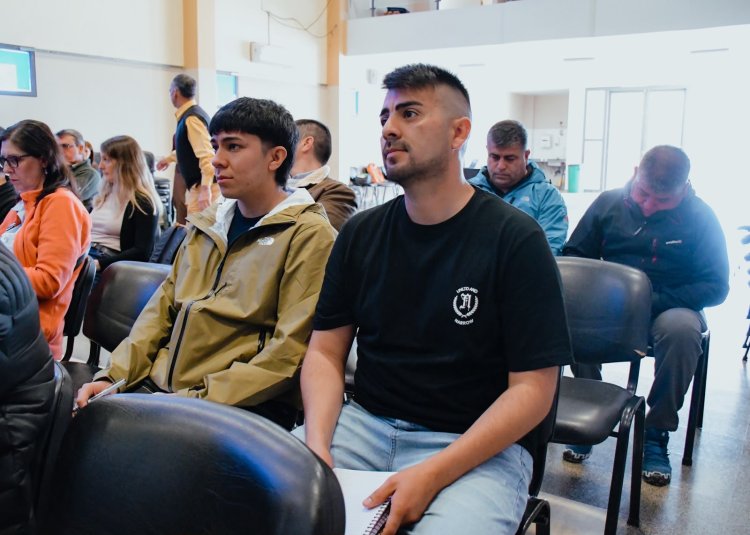 El Intendente Matías Espejo firmó acta acuerdo con la Facultad de Ingeniería de la UNSJ para ampliar oportunidades de formación en Jáchal