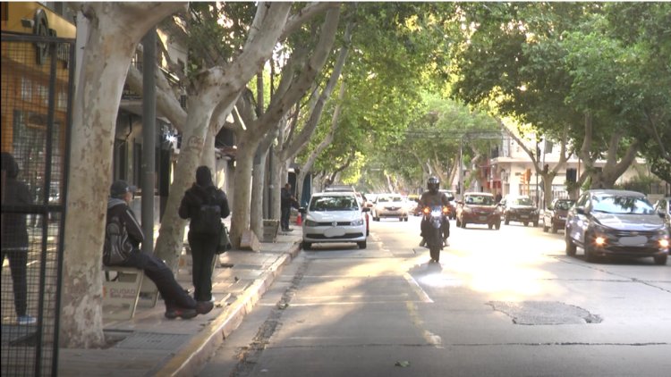 El paro de colectivos continúa en San Juan y crece la incertidumbre entre los usuarios