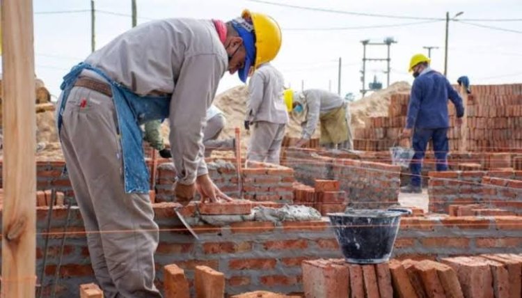 La construcción tuvo una leve mejora en agosto y cortó una racha de dos caídas consecutivas