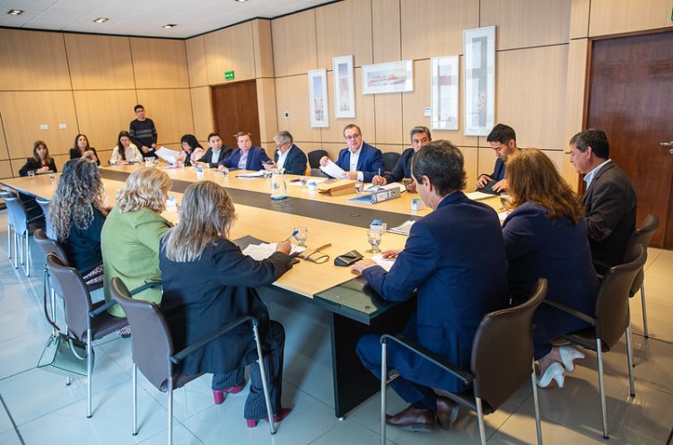 Diputados analizan proyectos educativos y convenios del Ejecutivo