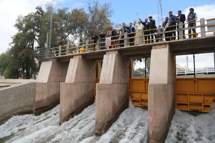 Orrego encabezó la tradicional Bendición de las Aguas en el Partidor San Emiliano