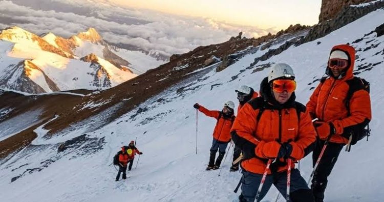 Aconcagua: prohíben las actividades deportivas de alto riesgo durante la temporada