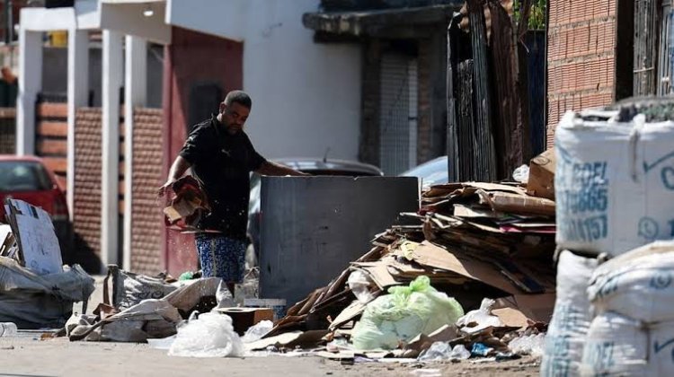 Una familia tipo necesitó más de $1,6 millones en septiembre para no ser pobre