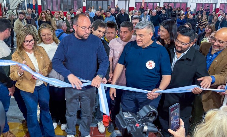 Sergio Miodowsky inauguró la nueva cancha de bochas del Club Sanjuanino Junior con fondos municipales