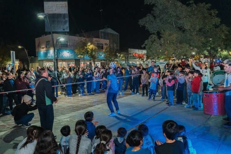 Celebrar a mamá también es cuidarla: Rawson prepara una gran jornada con shows, premios, compras y concientización